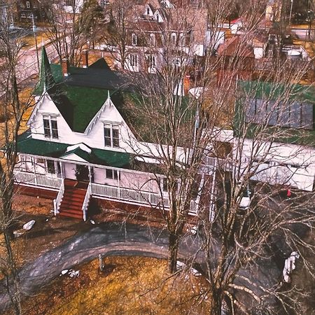 Gillespie House Inn Parrsboro Exterior photo