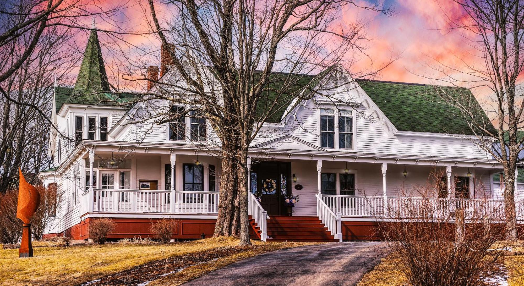 Gillespie House Inn Parrsboro Exterior photo